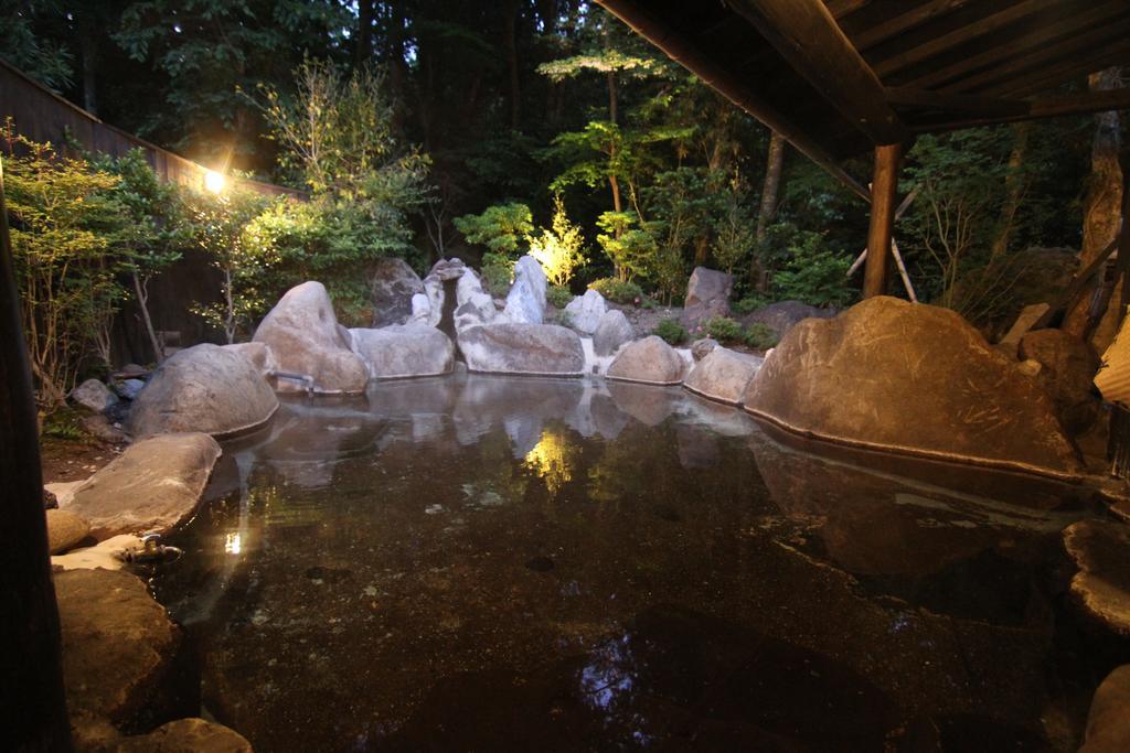 Hotel Yufuin Ryoan Wazanho Oita Esterno foto