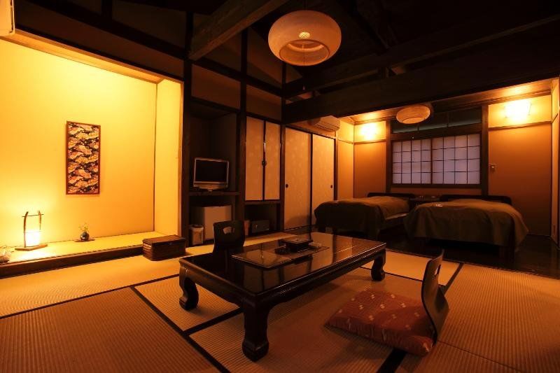 Hotel Yufuin Ryoan Wazanho Oita Esterno foto