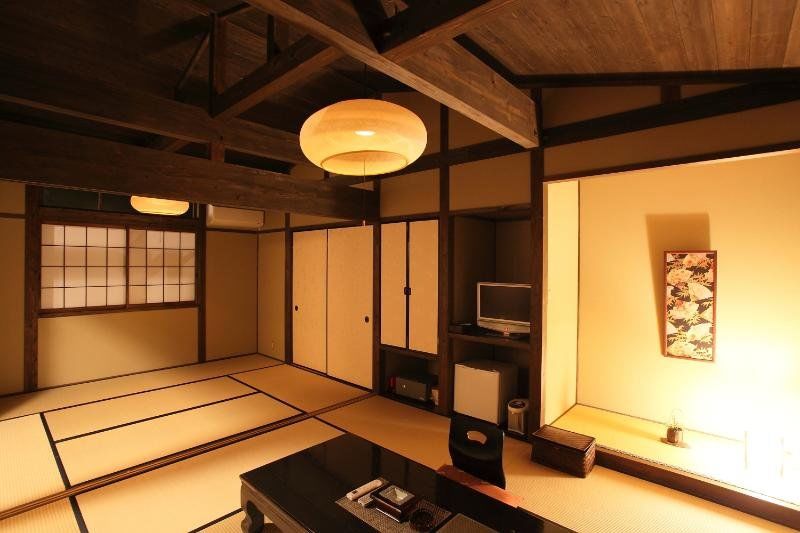 Hotel Yufuin Ryoan Wazanho Oita Esterno foto