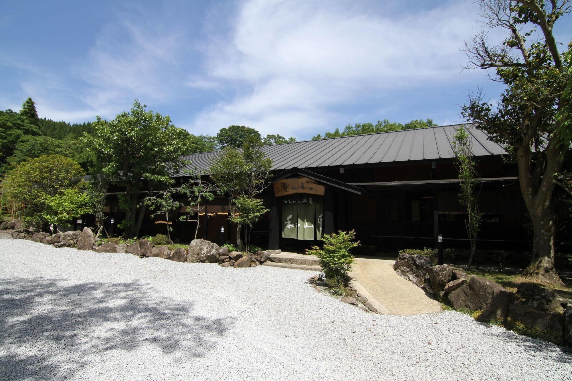 Hotel Yufuin Ryoan Wazanho Oita Esterno foto